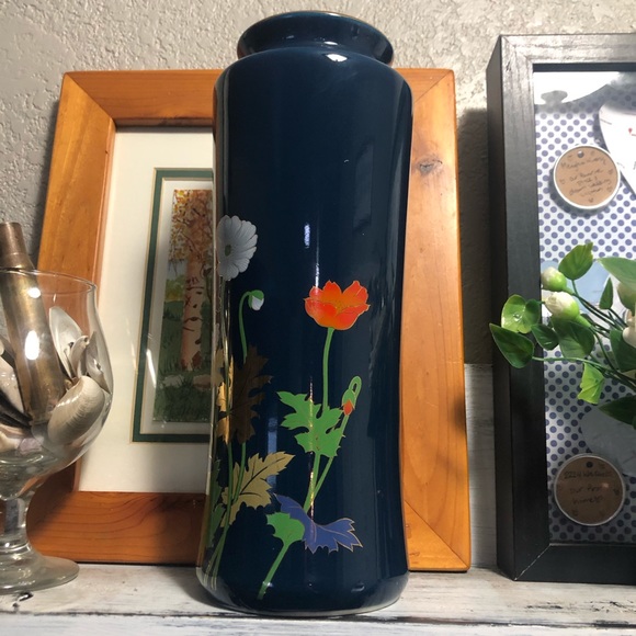Japanese Oriental Navy Blue Poppy Vase - Picture 3 of 9